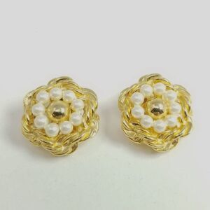 Vintage Marvella Gold Tone Faux Pearl 80s Style Clip On Earrings, Retro Flower